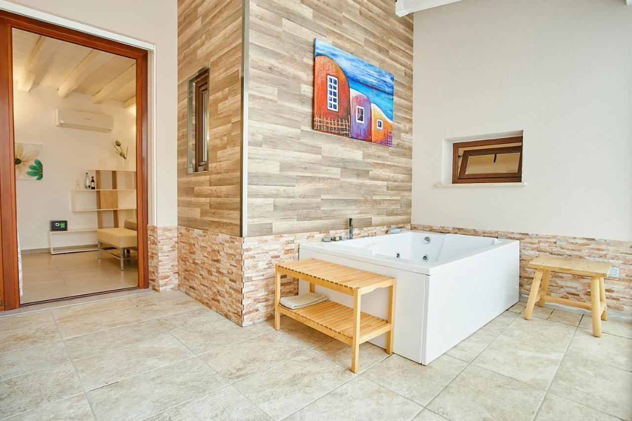 סקופלו Hotel La Tavernetta מראה חיצוני תמונה