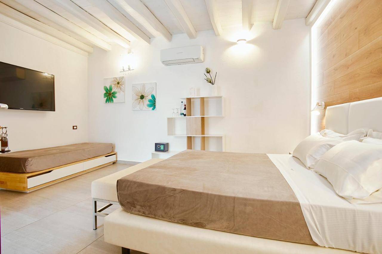 סקופלו Hotel La Tavernetta מראה חיצוני תמונה